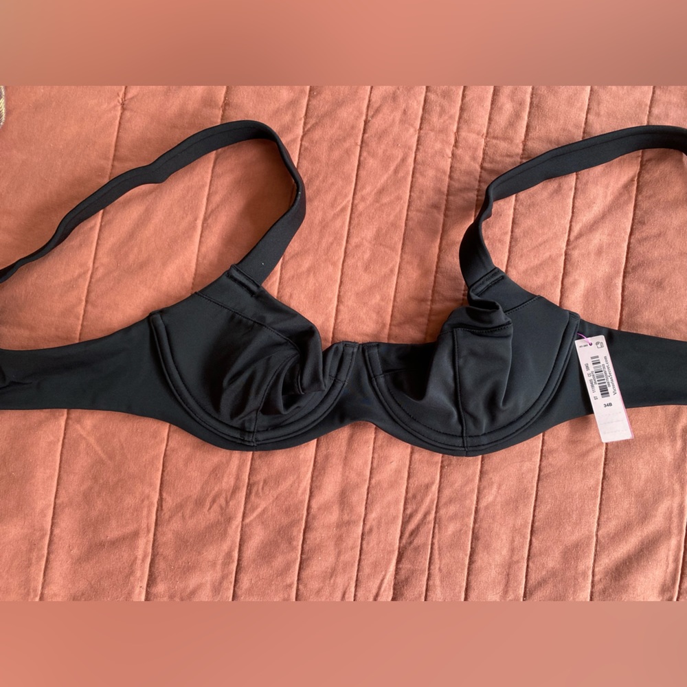Black bikini top